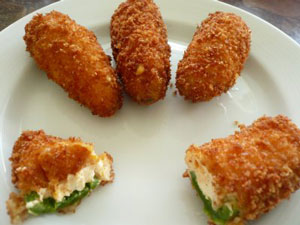 picture of stuffed jalepenos with cream cheese