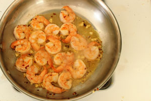 picture of shrimp in a pan